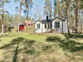 Holiday home Solbrinken Forshults Gård Oskarshamn in Blomstermåla